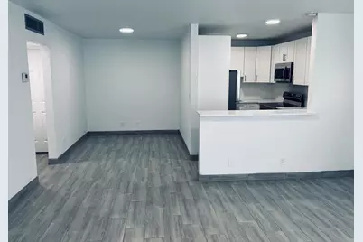 930 N 14th Court, Hollywood, FL 33020 - Photo 9