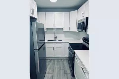 930 N 14th Court, Hollywood, FL 33020 - Photo 3