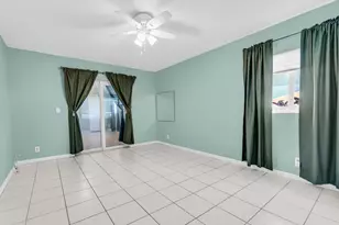 3360 NE Rossi Ct NE, West Palm Beach, FL 33417 - Photo 9