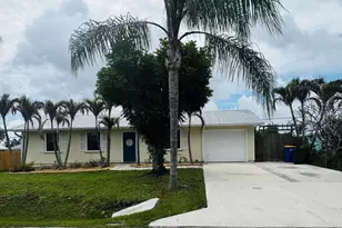 1918 SE Monroe St, Stuart, FL 34997 - Photo 1