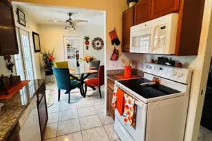 1918 SE Monroe St, Stuart, FL 34997 - Photo 5