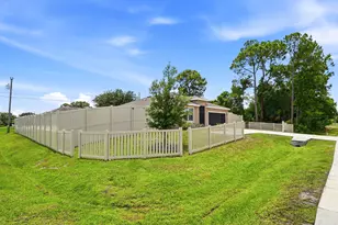 1572 SW Paar Dr, Port Saint Lucie, FL 34953 - Photo 3