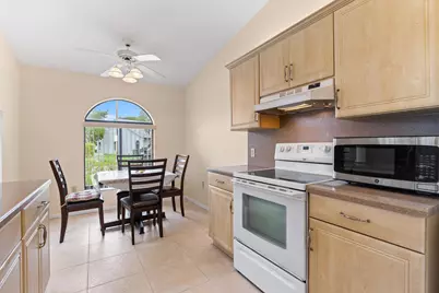 8108 NW 100th Lane, Tamarac, FL 33321 - Photo 5