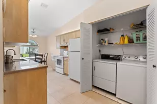 8108 NW 100th Ln, Tamarac, FL 33321 - Photo 11