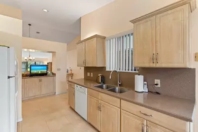 8108 NW 100th Lane, Tamarac, FL 33321 - Photo 7