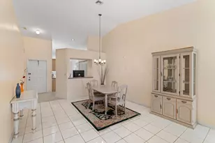 8108 NW 100th Ln, Tamarac, FL 33321 - Photo 13
