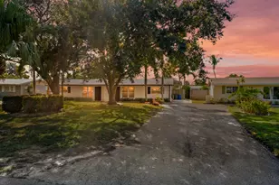 2446 SW Hideaway Ln, Stuart, FL 34994 - Photo 3