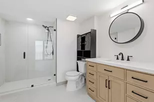 5460 N Ocean Dr, Riviera Beach, FL 33404 - Photo 27