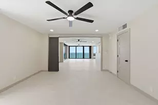 5460 N Ocean Dr, Riviera Beach, FL 33404 - Photo 25