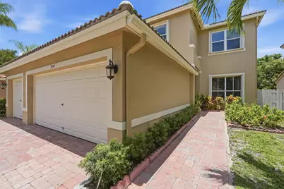 3956 Torres Circle, West Palm Beach, FL 33409 - Photo 9