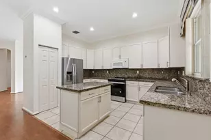 3956 Torres Cir, West Palm Beach, FL 33409 - Photo 11