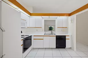 6200 Kings Gate Cir, Delray Beach, FL 33484 - Photo 5