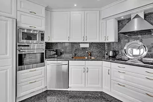 3320 W 90th St, Hialeah, FL 33018 - Photo 9
