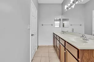 3320 W 90th St, Hialeah, FL 33018 - Photo 49