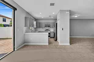 3320 W 90th St, Hialeah, FL 33018 - Photo 17