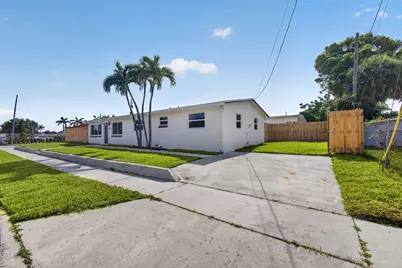 665 W 7th Street, Riviera Beach, FL 33404 - Photo 3