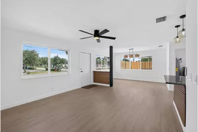665 W 7th Street, Riviera Beach, FL 33404 - Photo 7
