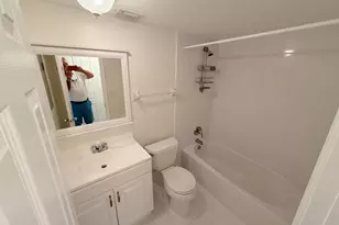 9230 Lagoon Pl, Davie, FL 33324 - Photo 9