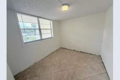 9230 Lagoon Place #110, Davie, FL 33324 - Photo 11