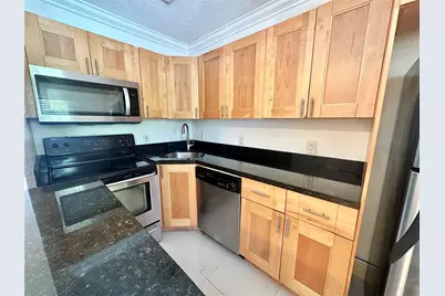 660 NE 11th Avenue #202, Fort Lauderdale, FL 33304 - Photo 13