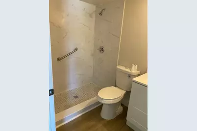 450 W Palm Cir Circle W #103, Pembroke Pines, FL 33025 - Photo 9