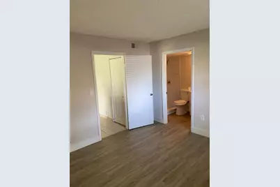 450 W Palm Cir Circle W #103, Pembroke Pines, FL 33025 - Photo 7