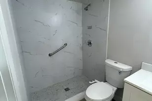 450 W Palm Cir Circle W, Pembroke Pines, FL 33025 - Photo 13