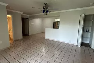 450 W Palm Cir Circle W, Pembroke Pines, FL 33025 - Photo 5