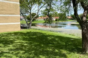 450 W Palm Cir Circle W, Pembroke Pines, FL 33025 - Photo 11