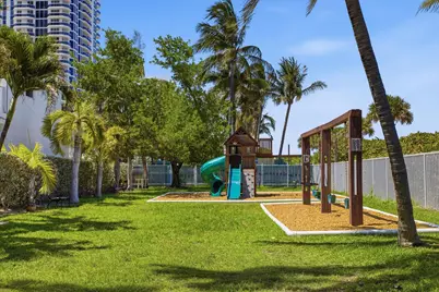 4747 Collins Avenue #1109, Miami Beach, FL 33140 - Photo 35