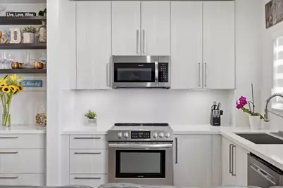 4747 Collins Avenue #1109, Miami Beach, FL 33140 - Photo 9