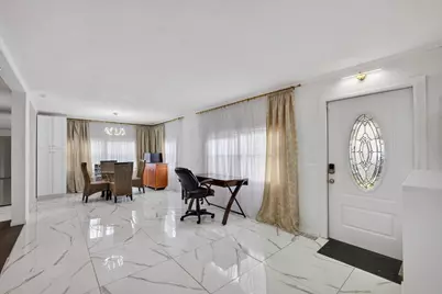 170 Maple Avenue W, Palm Beach Gardens, FL 33410 - Photo 11