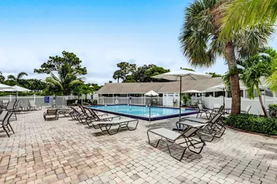 170 Maple Avenue W, Palm Beach Gardens, FL 33410 - Photo 51