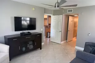 902 Villa Cir, Boynton Beach, FL 33435 - Photo 11