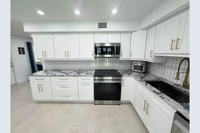 18 Piedmont A, Delray Beach, FL 33484 - Photo 5