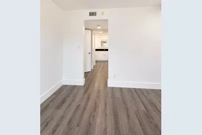 3930 Oaks Clubhouse Drive #303, Pompano Beach, FL 33069 - Photo 11