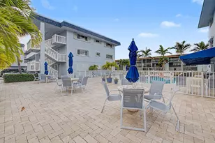 111 Doolen Ct, North Palm Beach, FL 33408 - Photo 3
