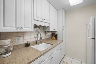 111 Doolen Ct, North Palm Beach, FL 33408 - Photo 7