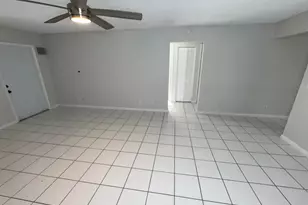 3854 Van Cott St, West Palm Beach, FL 33403 - Photo 9