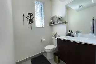 4713 NW 84th Ct, Doral, FL 33166 - Photo 13