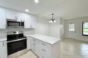 418 Pine Glen Ln, Greenacres, FL 33463 - Photo 9