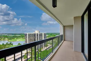 2425 Presidential Way, West Palm Beach, FL 33401 - Photo 21