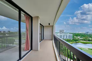 2425 Presidential Way, West Palm Beach, FL 33401 - Photo 23