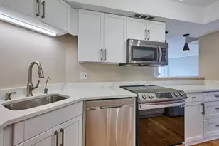 2425 Presidential Way, West Palm Beach, FL 33401 - Photo 13