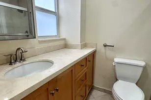815 Middle River Dr, Fort Lauderdale, FL 33304 - Photo 11
