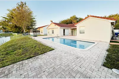 1761 SW 135th Way, Miramar, FL 33027 - Photo 3