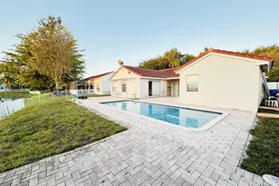 1761 SW 135th Way, Miramar, FL 33027 - Photo 3