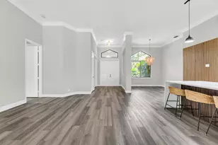 5718 NW 50th Dr, Coral Springs, FL 33067 - Photo 9