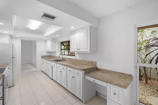 5635 Kiowa Cir, Boynton Beach, FL 33437 - Photo 9