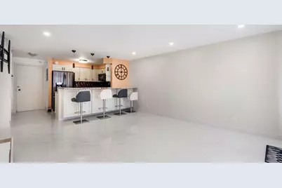133 N Pompano Beach Boulevard #204, Pompano Beach, FL 33062 - Photo 9
